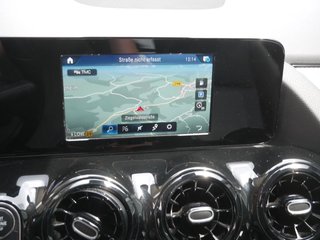 Mercedes-Benz GLA 200 KLIMA PDC SHZ RÜCKFAHRKAMERA NAVI - foto 8
