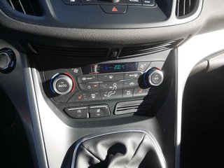 Ford Kuga 2.0 TDCI Cool&Connect 4x4 PDC SHZ NAVI AHK - bilder 1