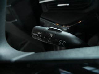 MG 3 Hybrid+ Comfort KLIMA PDC KAMERA NAVI LED - bilder 1