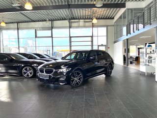 BMW 320 Year-old for sale