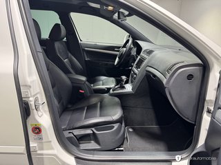 Skoda Octavia Combi RS 2.0 TDI *Xenon*Aut.*Navi*Leder* - foto 10