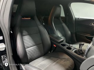 Mercedes-Benz CLA 180 Coupe AMG Line *Navi*Kamera*LED* - foto 17