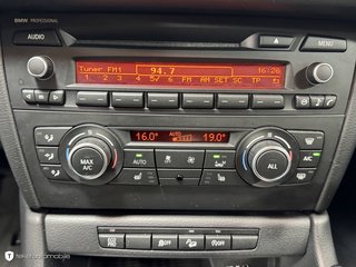 BMW X1 xDrive 20 i *Bi-Xenon*Pano*1.Hand* - bilder 14