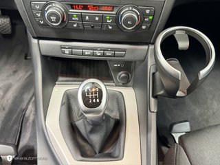BMW X1 xDrive 20 i *Bi-Xenon*Pano*1.Hand* - bilder 15