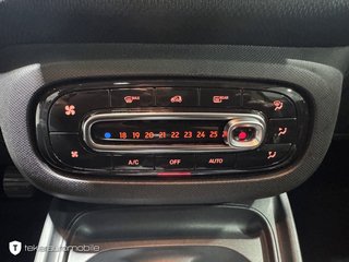 smart fortwo coupe EQ Pano Navi Kamera - photo 16