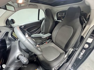 smart fortwo coupe EQ Pano Navi Kamera - photo 8