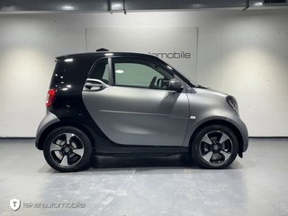 smart fortwo coupe EQ Pano Navi Kamera - photo 27