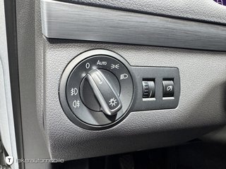 Volkswagen Touran 2.0 TDI Cup *Xenon*Navi*7-Sitze*Pano*AHK* - bilder 18