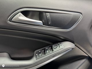 Mercedes-Benz GLA 180 Urban *LED*Navi*AHK* - bilder 17