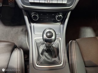 Mercedes-Benz GLA 180 Urban *LED*Navi*AHK* - bilder 14