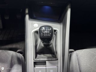 Volkswagen Golf VIII 1.5 TSI Life Navigation LED CarPlay Ambiente - bilder 16