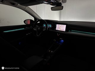 Volkswagen Golf VIII 1.5 TSI Life Navigation LED CarPlay Ambiente - bilder 21