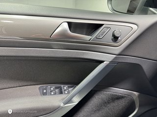Volkswagen Golf VII 1.0 TSI *CarPlay*Kamera*Pano* - bilder 17