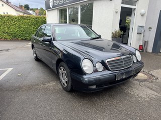 Mercedes-Benz E 220 CDI *1.Hand*Automatik*Navi* - bilder 2