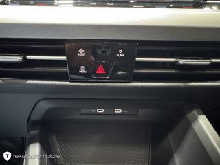 Volkswagen Golf VIII 2.0 TDI Variant *Life*CarPlay*Navi*LED* - foto 17