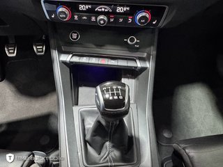 Audi Q3 35 TDI S line *Leder*Pano*LED*CarPlay* - bilder 17