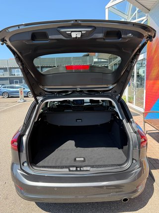 Ford Focus Titanium Turnier, ACC, Toter-Winkel, Elektrische Heckklappe, Key Free - bilder 7