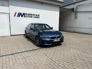 2021 BMW 330i xDrive Sedan - photo 3