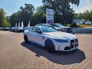 2026 BMW M4 Coupe - photo 3