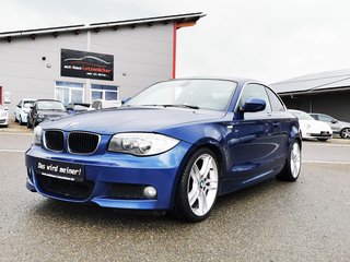 BMW 118d 2.HAND|M-Paket|AHK|SHZ|TEMP|NAVI|8xALU Used vehicle for sale | First registration 06/2011 | Price 5.490 €