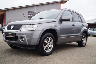 Suzuki Grand Vitara Automatik,NAVI,AHK,TÜV NEU,GARANTIE Used vehicle for sale | First registration 10/2006 | Price 6.990 €