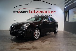 Alfa Romeo Giulietta Turismo NAVI,LEDER,XENON,PDC,BOSE Used vehicle for sale | First registration 09/2010 | Price 8.990 €