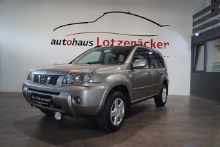 Nissan X-Trail Elegance LEDER,SHZ,KLIMA,PDC,TÜV NEU Used vehicle for sale | First registration 02/2005 | Price 4.990 €