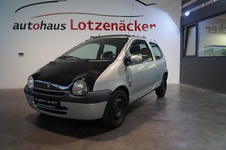 Renault Twingo 1.2 Liberty FALTDACH,TÜV BIS 05/2020 Used vehicle for sale | First registration 02/2001 | Price 749 €