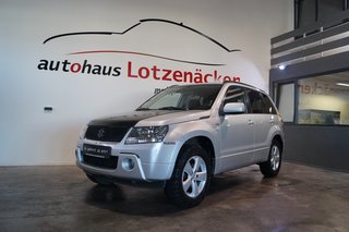Suzuki Grand Vitara 1.9 DDiS  , 4X4 ALLRAD,AHK,CD,USB Used vehicle for sale | First registration 01/2006 | Price 4.990 €