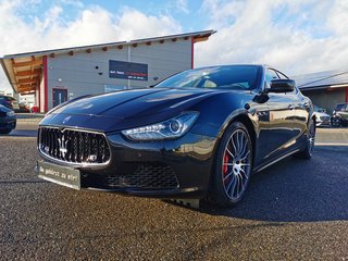 Maserati Ghibli S Q4 1.HAND|CARBON|KAMERA|H&K|VOLL Used vehicle for sale | First registration 02/2016 | Price 34.490 €