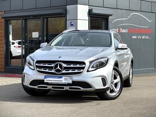 Mercedes-Benz GLA 200 AHK | Pano | Autom | 8-fach Used vehicle for sale | First registration 04/2019 | Price 26.990 €