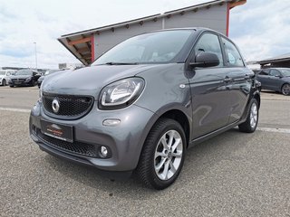 Smart forfour DAB|PANO|TEMP|SHZ|PDC|LED Used vehicle for sale | First registration 02/2019 | Price 12.490 €