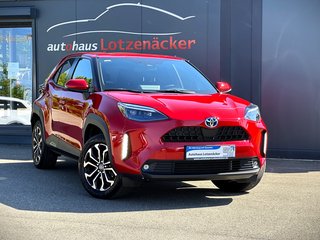 Toyota Yaris Cross Hybrid FWD Team D Matrix CarPlay Used vehicle for sale | First registration 09/2022 | Price 23.690 €