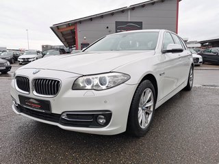 BMW 520d Touring NAVI|AHK|PDC|BI-XEN|LEDER Used vehicle for sale | First registration 08/2015 | Price 15.990 €