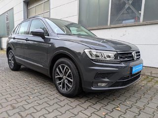 Volkswagen Tiguan 2.0 TDI DSG Comfortl *Navi,LED,SHZ* - foto 2