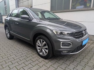 Volkswagen T-Roc 2.0 TDI DSG Style *LED,Navi,SHZ* - foto 2