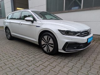 Volkswagen Passat Variant 1.4 TSI Hybrid GTE *Matrix,Navi* - bilder 2