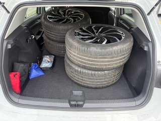 Volkswagen Golf VIII Lim. Move - bilder 8