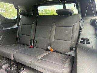 2023 GMC Yukon SLE - photo 3