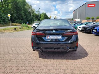 2026 BMW 530i xDrive - photo 2