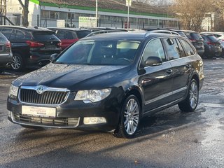 Skoda Superb Combi Elegance Bi-Xenon Navi Tempo Klimaaut.