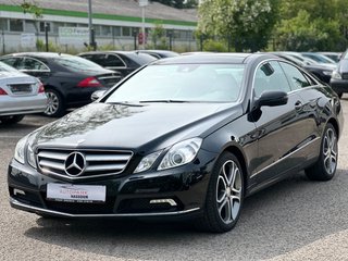 Mercedes-Benz E 350 CGI BlueEfficiency Elegenace TÜV NEU Garantie Xenon Tempo Navi Klimaaut.