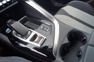 Peugeot 3008 Hybrid 225 GT HYBRID e-EAT8|NIGHT|FOCAL| - foto 26