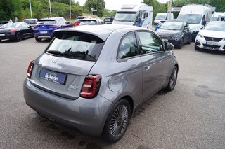 Fiat 500 e Icon I Batteriezertifikat I Winter-Magic-Eye-Komfort-Keyless-Entry Paket - bilder 5