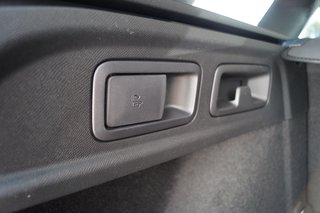Peugeot 308 SW Hybrid 145 Allure I Komfort-Paket I Winter-Paket - bilder 7