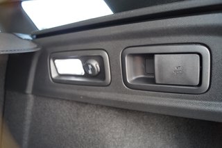 Peugeot 308 SW Hybrid 145 Allure I Komfort-Paket I Winter-Paket - bilder 8