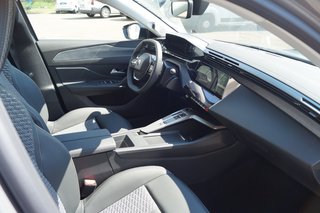 Peugeot 308 SW Hybrid 145 Allure I Komfort-Paket I Winter-Paket - bilder 17