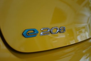 Peugeot e-208 Elektro I PDC I Navi I CarPlay/Android Auto - bilder 1