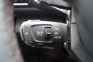 Peugeot 3008 Hybrid4 300 GT Vollleder-Paket I Navi I Sitzheizung I Massagesitze - bilder 15