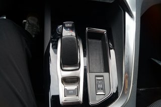 Peugeot 3008 Hybrid 225 GT I 8-Fach I AHK I elektr. Heckklappe I On-Board-Lader 7,4 kW - bilder 24